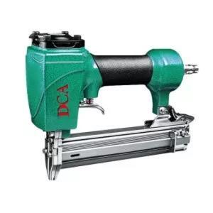 Súng bắn đinh bê tông dùng hơi DCA A02-ST64C