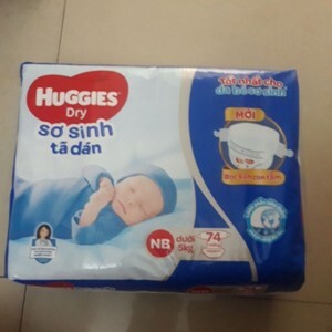 Tã dán Huggies size M74 miếng (trẻ từ 5 - 10kg)