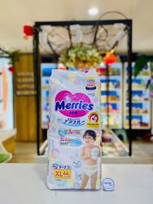 Tã dán Merries size XL44 miếng (trẻ từ 12 - 20kg)