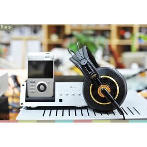 Tai nghe AKG K240
