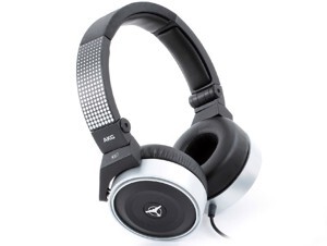 Tai nghe AKG K67 Tiesto