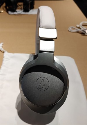 Tai nghe bluetooth Audio Technica ATH-AR5BT