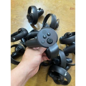 Tay cầm Oculus Touch