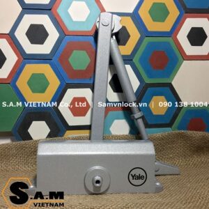 Tay đẩy hơi Yale C7712 SB