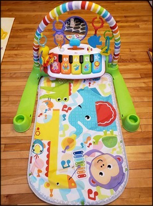 Thảm chơi Fisher Price Deluxe Kick & Play Piano Gym