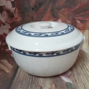 Thố 18 cm + nắp Jasmine Chim Lạc