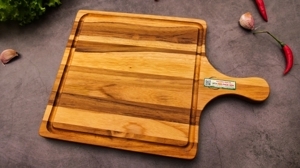 Thớt gỗ Teak vuông tay cầm VTC02