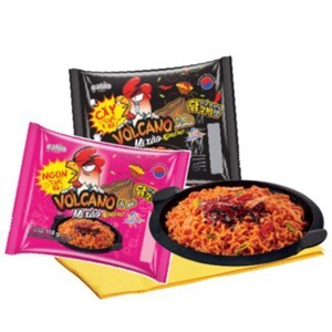 Thùng 24 gói mì xào Koreno Volcano vị gà phô mai 118g