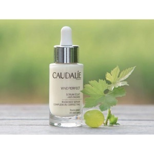 Tinh chất trị nám trắng da Caudalie Vinoperfect Serum Anti Taches