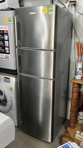 Tủ lạnh Electrolux 250 lít ETB2603SC