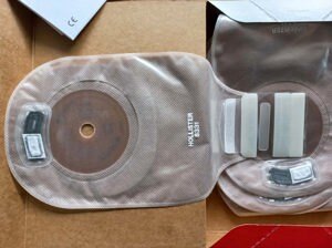 Túi chứa phân khóa cuốn dính liền, có bộ lọc khí Hollister 8331