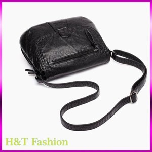 Túi đeo chéo nữ Naza T60574 (22 x 22 cm) - Đen
