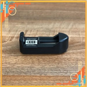 Đèn pin Ultrafire C8