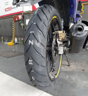 Vỏ xe Dunlop 120/70-17 D102A