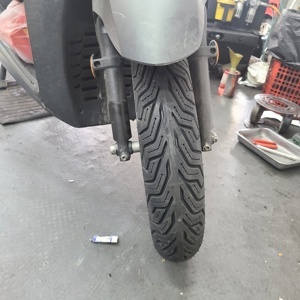 Vỏ xe Michelin City Grip 2 100/80-16