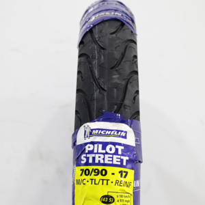 Vỏ xe Michelin Pilot Street 70/90-17 loại không dùng ruột