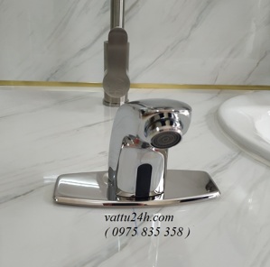 Vòi cảm ứng Smartliving YM101