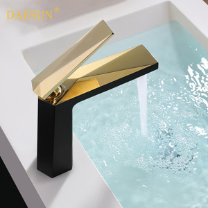 Vòi chậu lavabo nóng lạnh Daesun DS 3221