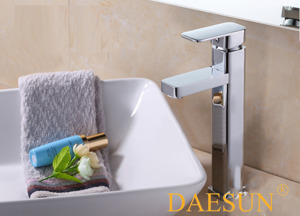 Vòi lavabo nóng lạnh Daesun DS 3251S