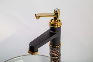 Vòi lavabo nóng lạnh Veurro VRVL 7028