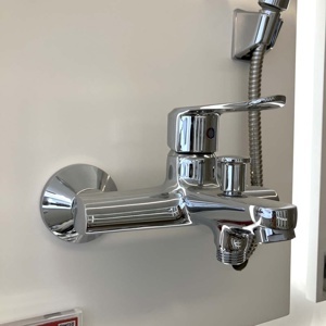 Vòi sen tắm nóng lạnh American Standard WF-0711