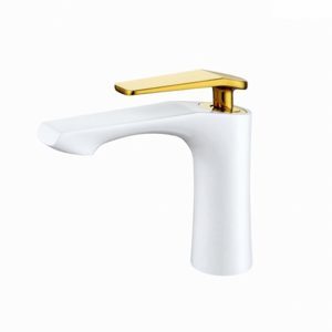 Vòi lavabo thấp nóng lạnh Kitto WH 8899E