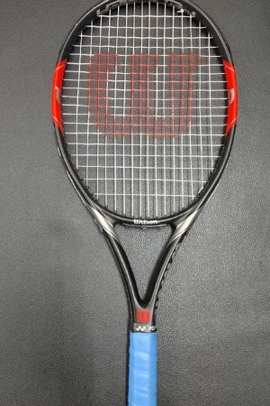 Vợt tennis Wilson Federer Team 105 WRT3120002