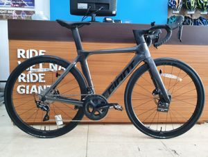 Xe đạp thể thao Road Giant Propel ADV 2D 2021