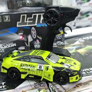 Xe điều khiển từ xa Drift Monster 81161 Maisto
