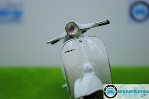 Xe mô hình 1968 Vespa GTR 1:18 Maisto