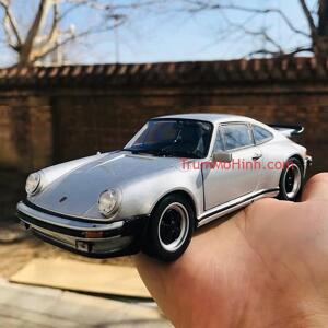 Xe mô hình 1974 Porsche 911 Turbo 1:24 Welly