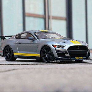 Xe mô hình 2020 Ford Mustang Shelby GT500 Orange 1:18 Maisto