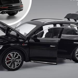 Xe mô hình Audi Q5 1:24 Welly