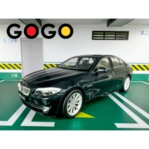 Xe mô hình BMW 535i 1:24