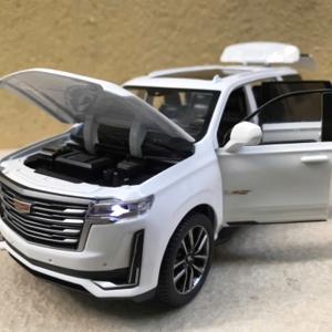 Xe mô hình Cadillac Escalade 1:24 Welly