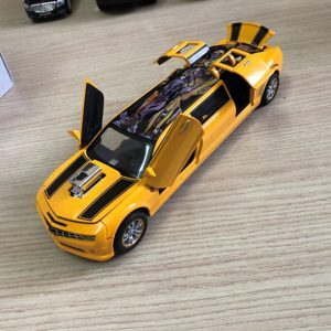 Xe mô hình Chevrolet Camaro Limousine tỷ lệ 1:32