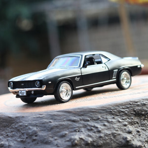 Xe mô hình Chevrolet Camaro SS 1969 tỷ lệ 1:36