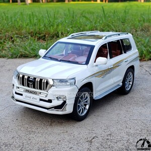 Xe mô hình CheZhi Toyota Prado Đen 1:24