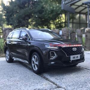 Xe mô hình Hyundai SantaFe 1:18 Paudi