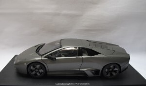 Xe Mô Hình Lamborghini Reventon 1:18 Bburago