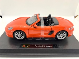 Xe mô hình Porsche 718 Boxster 1:24 Bburago