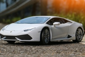 Xe mô hình Welly Lamborghini Huracan 1/18