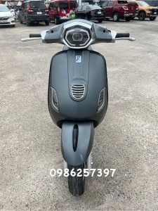 Xe tay ga Piaggio Vespa LX 125 3V i.e