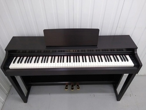 Đàn Piano Yamaha Clavinova CLP-525R